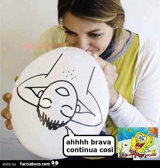 Ragazza gonfia palloncino. Ah brava continua così