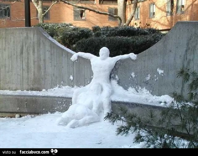 Pupazzi di neve moderni: lei fa un pompino a lui