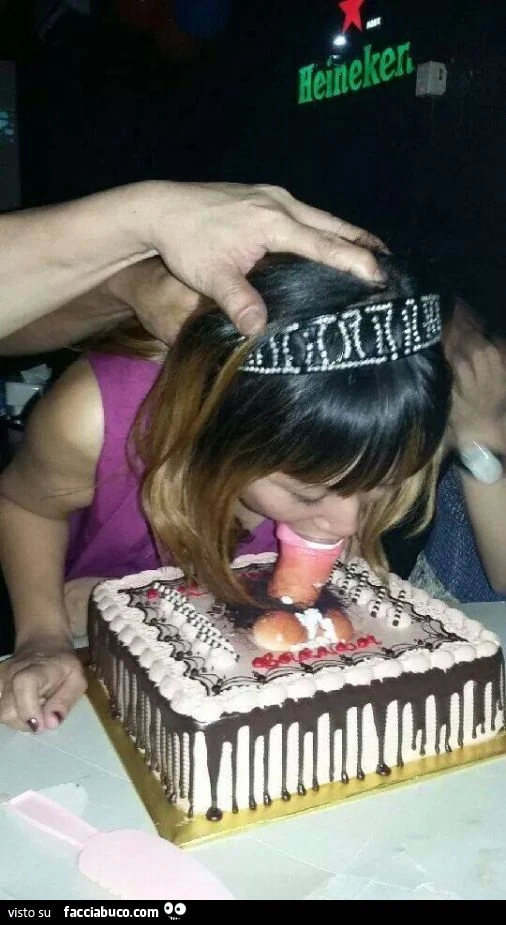 torta di buon compleanno