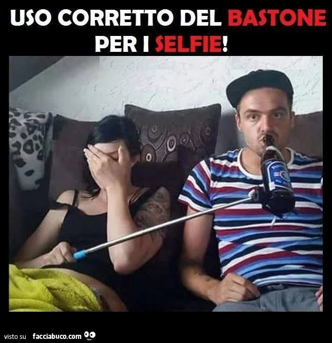 ecco l'uso corretto del bastone per i selfie