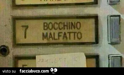 Citofono bocchino malfatto