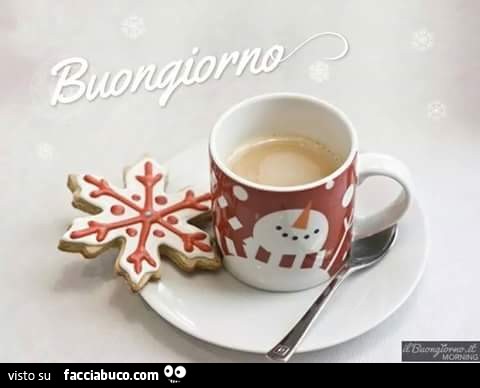 Tazza rossa con pupazzo di neve e cristallo di ghiaccio. Buongiorno