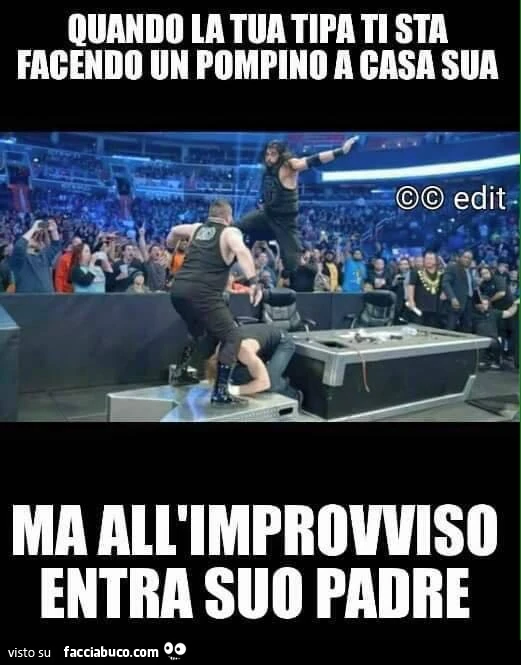 Quando la tua tipa ti sta facendo un pompino a casa sua, ma all'improvviso entra suo padre
