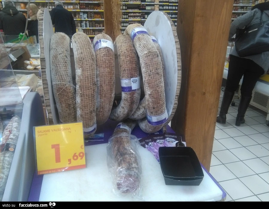 Salame Valsugana gigante al metro