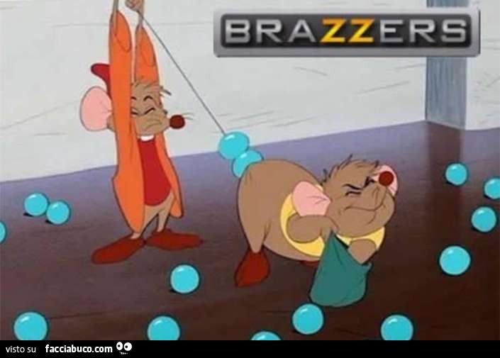 Palline nel culo per il topolino. Brazzers
